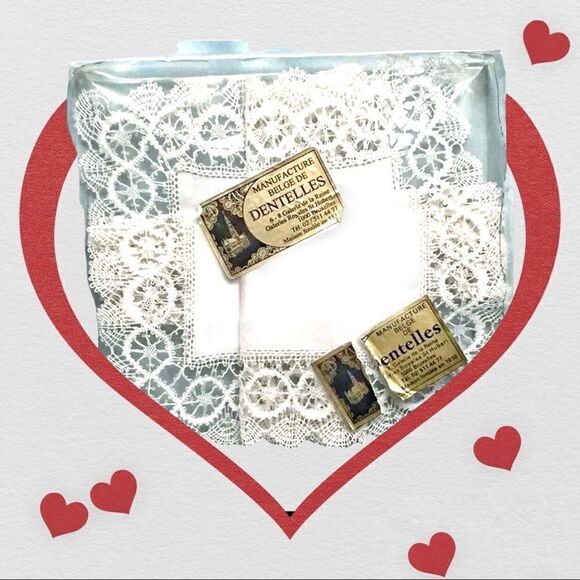 BRIDAL WEDDING SHOWER ANTIQUE NEW OLD STOCK HAND MADE BRUGES LACE HANKIE - Picture 1 of 8